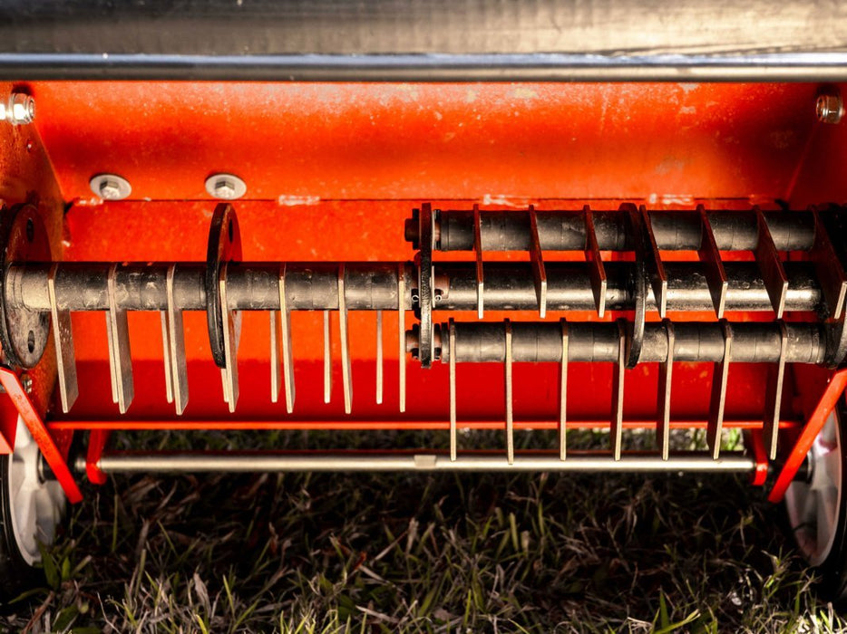 Lawn Dethatcher 48cm powered by Honda WB456AH